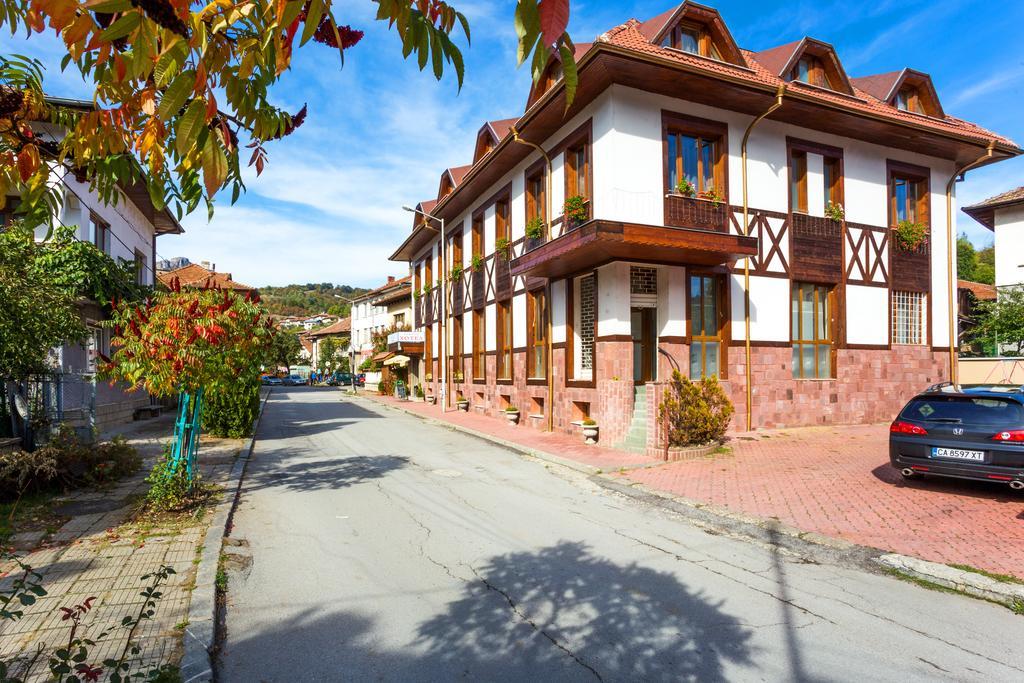 Family Hotel 테티븐 외부 사진