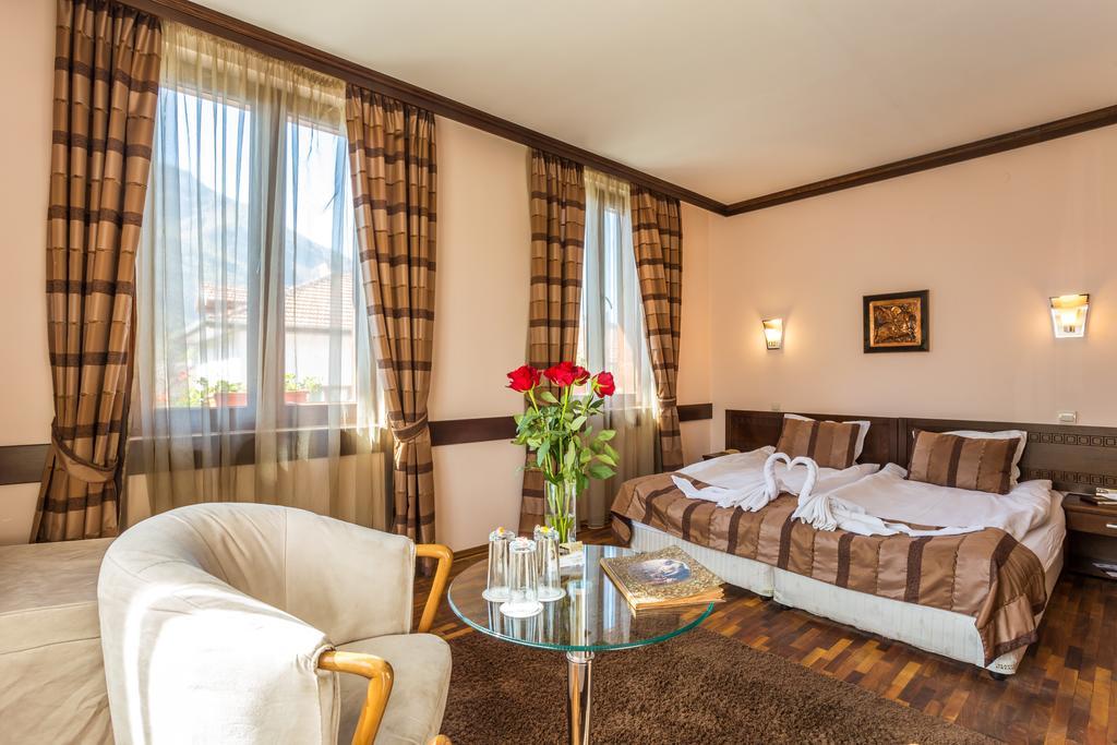 Family Hotel 테티븐 외부 사진