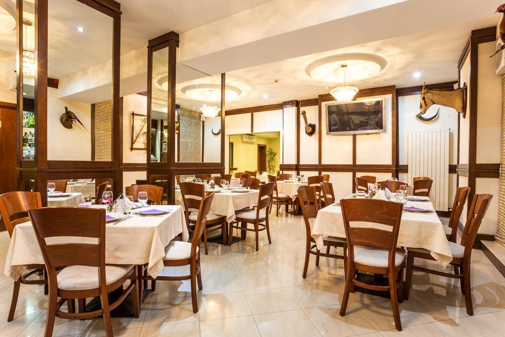 Family Hotel 테티븐 외부 사진