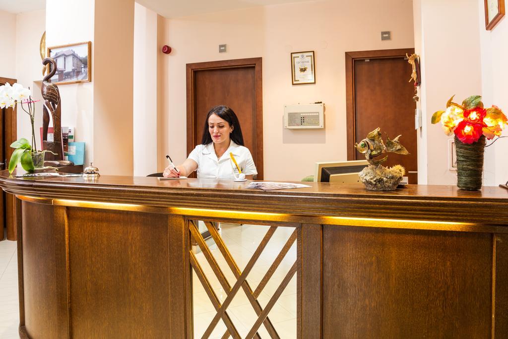 Family Hotel 테티븐 외부 사진
