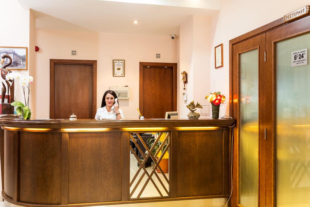 Family Hotel 테티븐 외부 사진