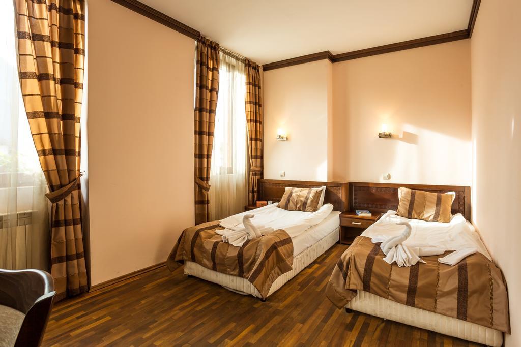 Family Hotel 테티븐 외부 사진